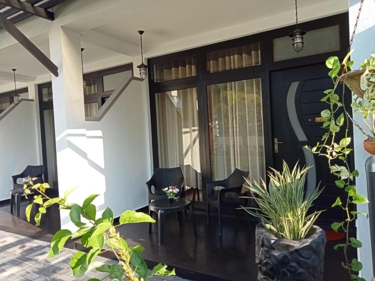 Airport Faith Hotel Katunayaka Exterior foto